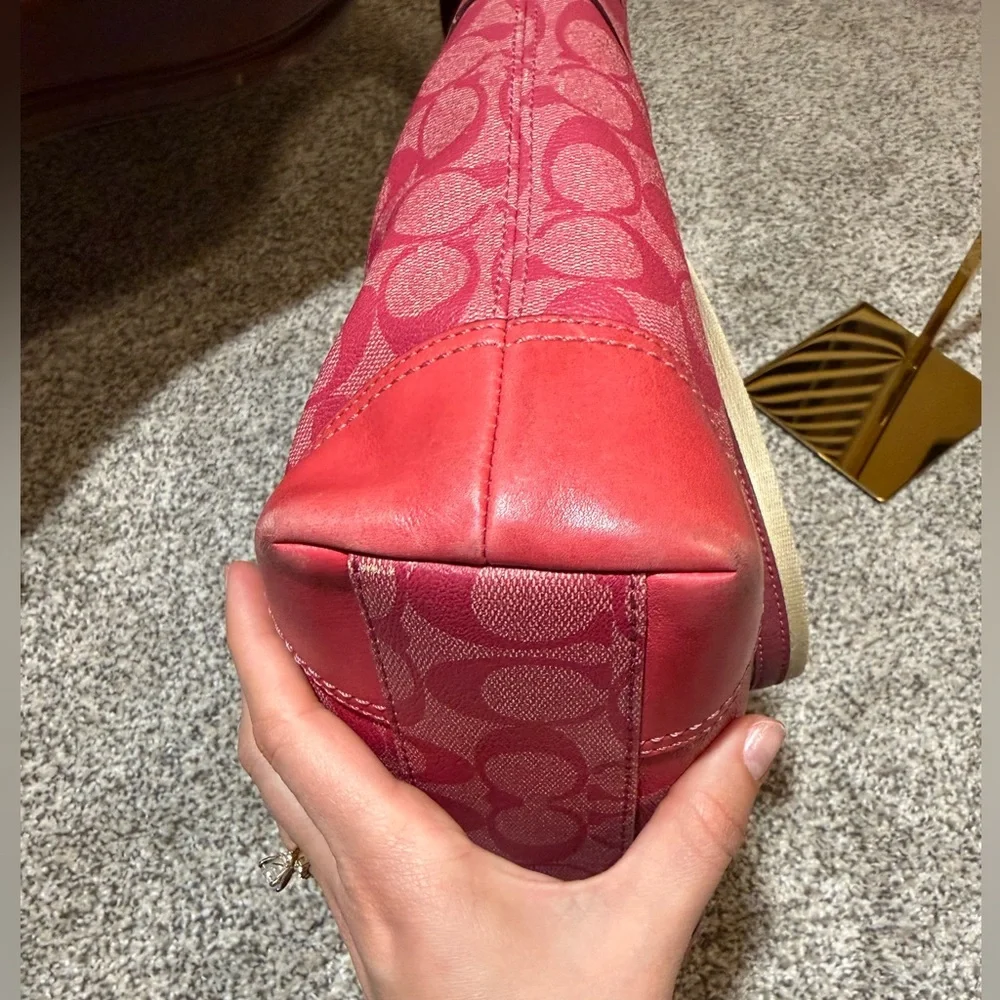 Y2K Vintage Coach Pink Heritage Stripe Signature Tote from 2008 - Picture 7 of 10